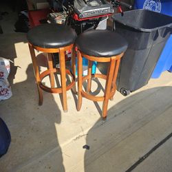 2 Bar Stools 