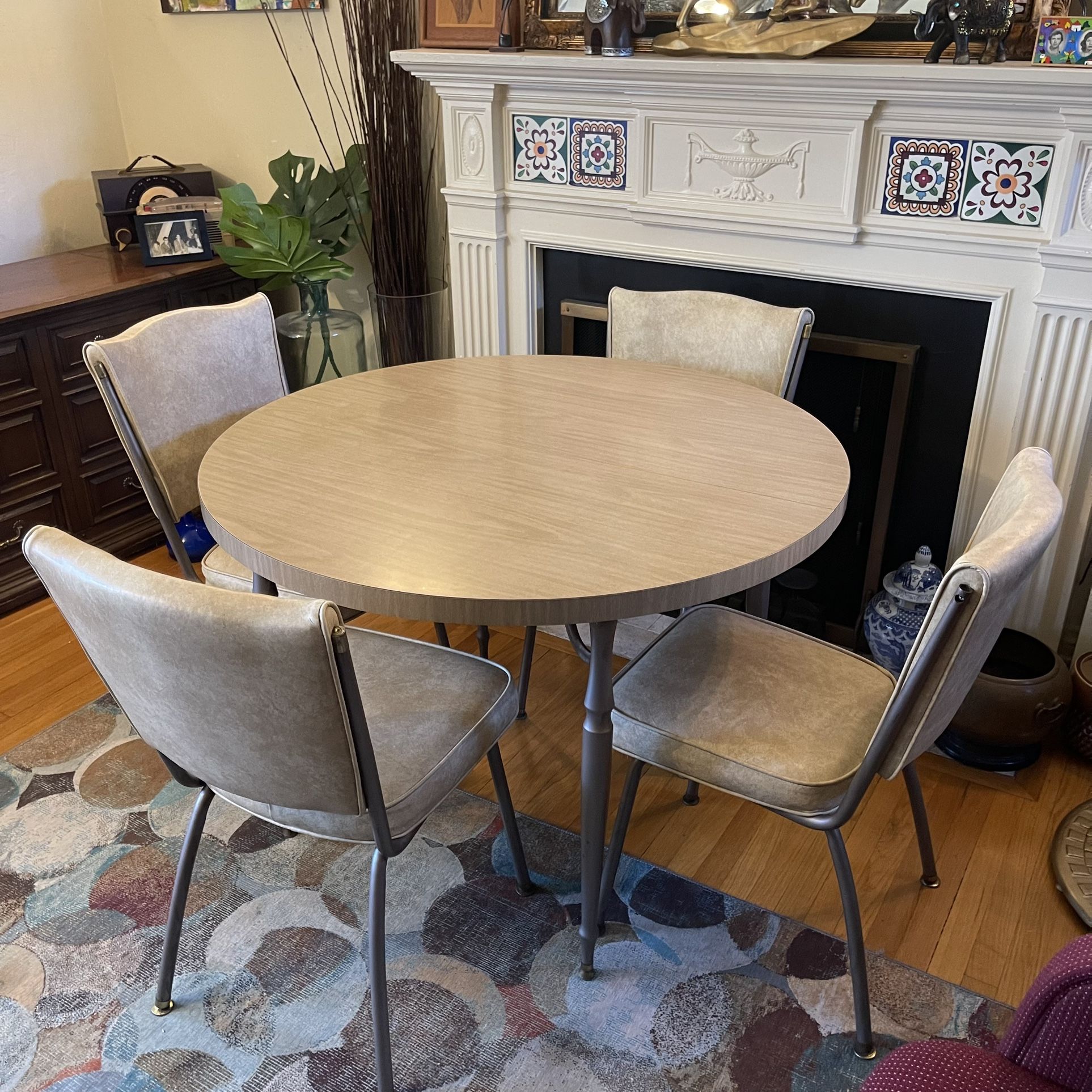 Beautiful Retro Vintage 1950’s Dining Set By Walter Of Wabash 