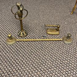 Bathroom Towel And Tissue Set