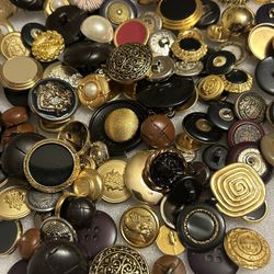 Vintage Buttons 135 Ps. New. Collectible 