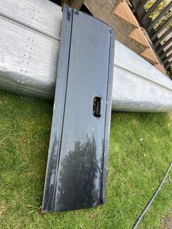 2004 Chevy Silverado Tailgate. 