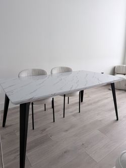White marble table
