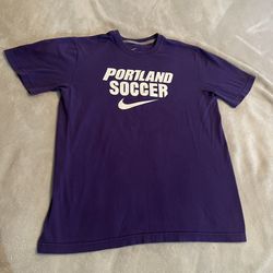 Portland Soccer Shirt Men Medium Purple Nike NCAA Lightweight Crew Neck Gym Tee