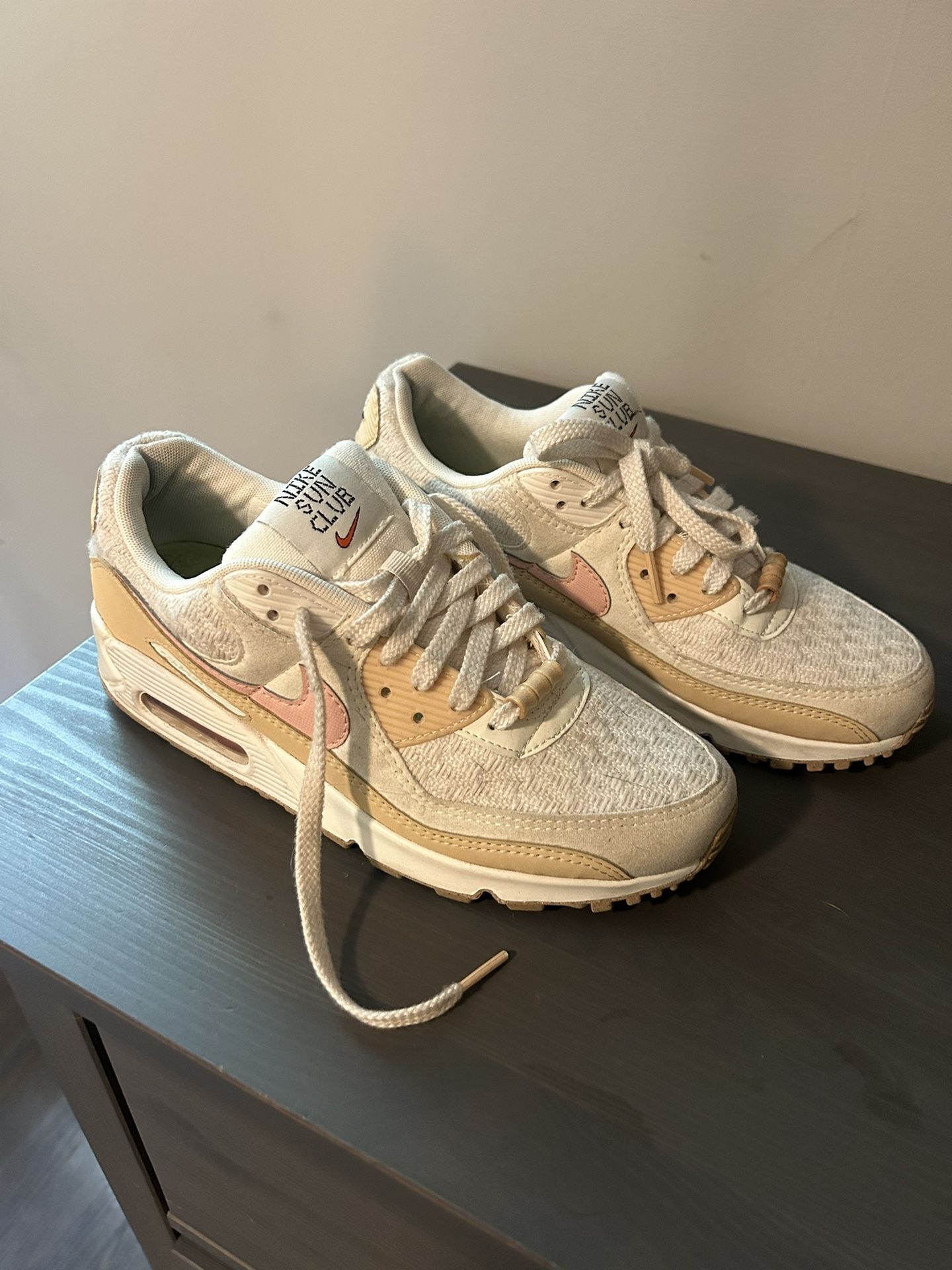 Womens NIKE Sneakers