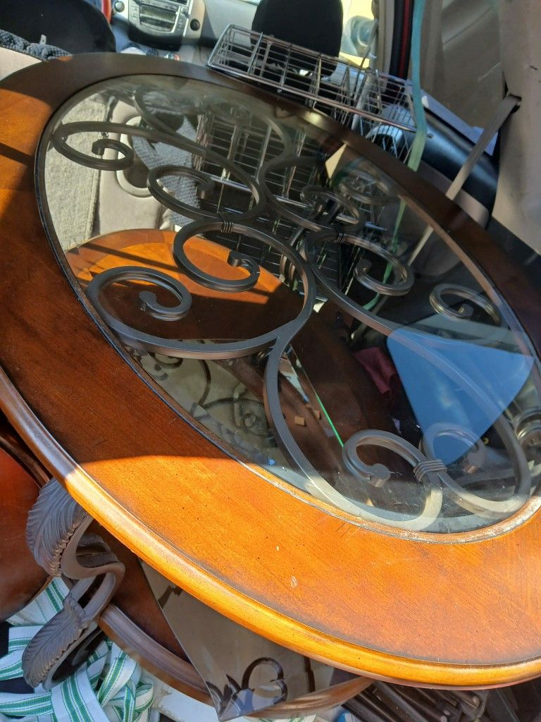 CENTER COFFEE TABLE & CORNER TABLE