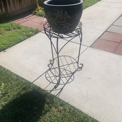 Plant Stand And Pot