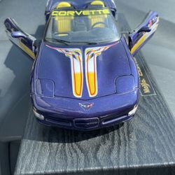 Maisto 1:18 Scale Diecast 1998 Chevy Corvette Purple & Yellow Indy 500 Pace Car