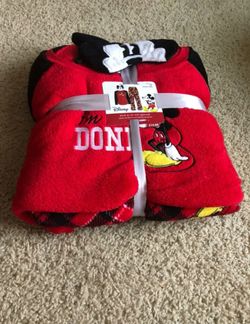 NEW! Ladies Mickey Mouse PJ