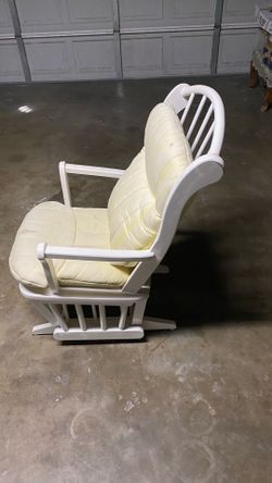 Wooden nursery glider rocker chair