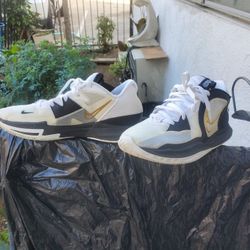 Nike Low 5Tb White Black And Gold                          Size 10 Men