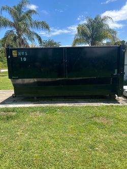 20 Yard Roll-Off Dumpster / Construction Container