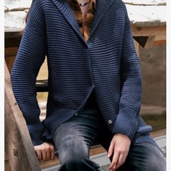 Women’s Cardigan Sweater 