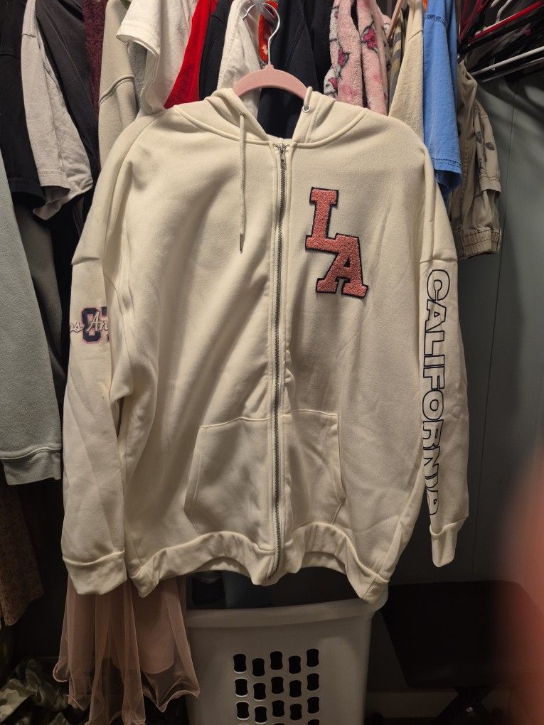California Zip Up Hoodie Size:XL.