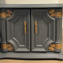 Solid Wood Small Storage Chest / Side Table With Storage 