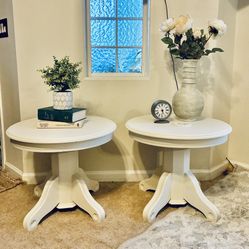 2 White Side Tables 