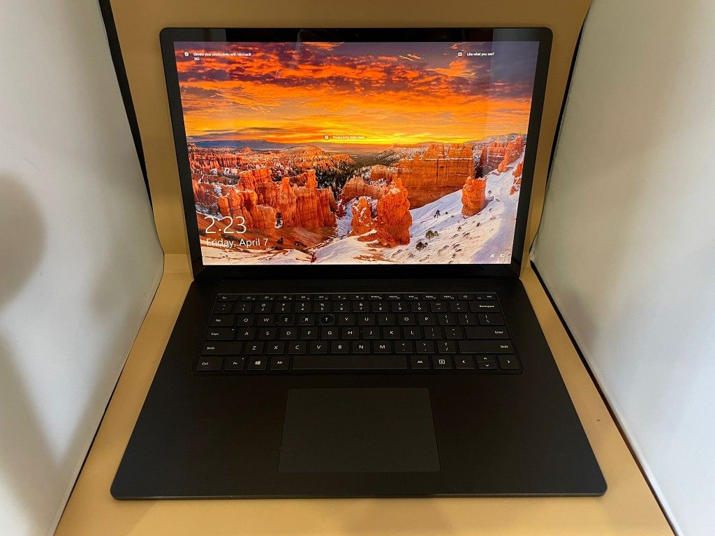 Microsoft Surface Laptop 3 TouchScreen 15” i7 1065G7 16GB RAM 256GB SSD Windows 11 Pro