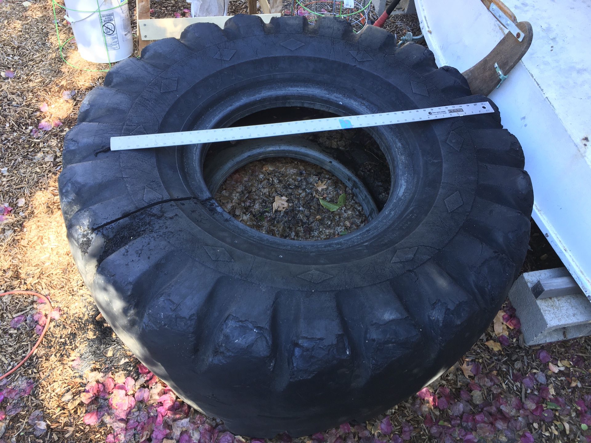 Large Tractor Tire (4 ft x 1.5ft)
