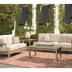 2 Pc Outdoor Sofa and Loveseat