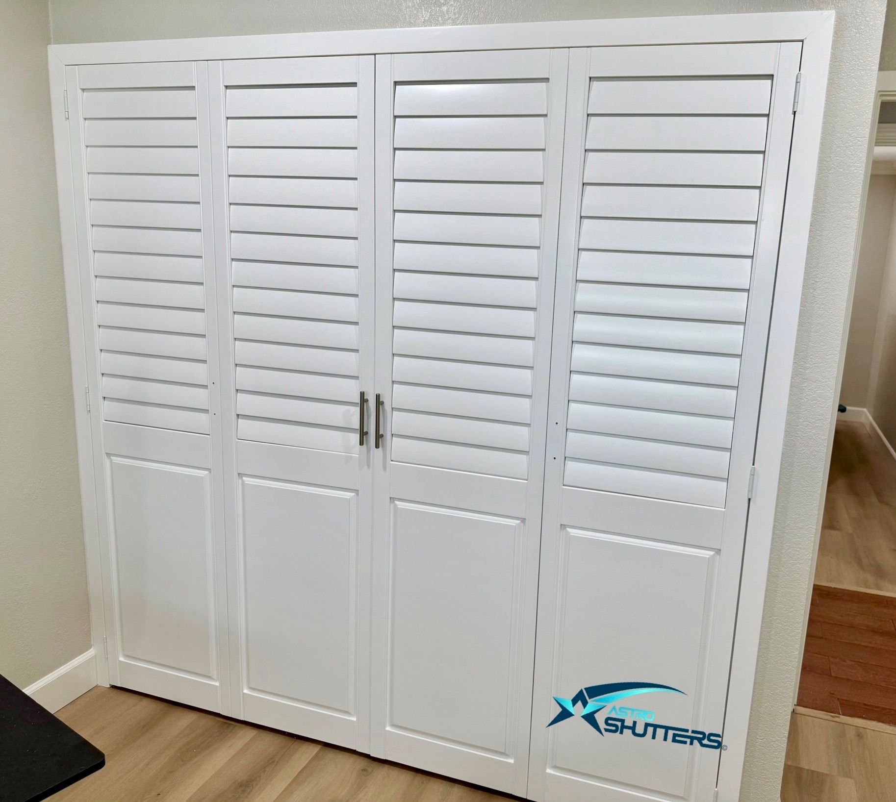 Window Shutters, Sliding Door Shutters, French Door Shutters, Closet Shutters. Persianas de Madera. Servicing  All Southern California. 951-573-2560