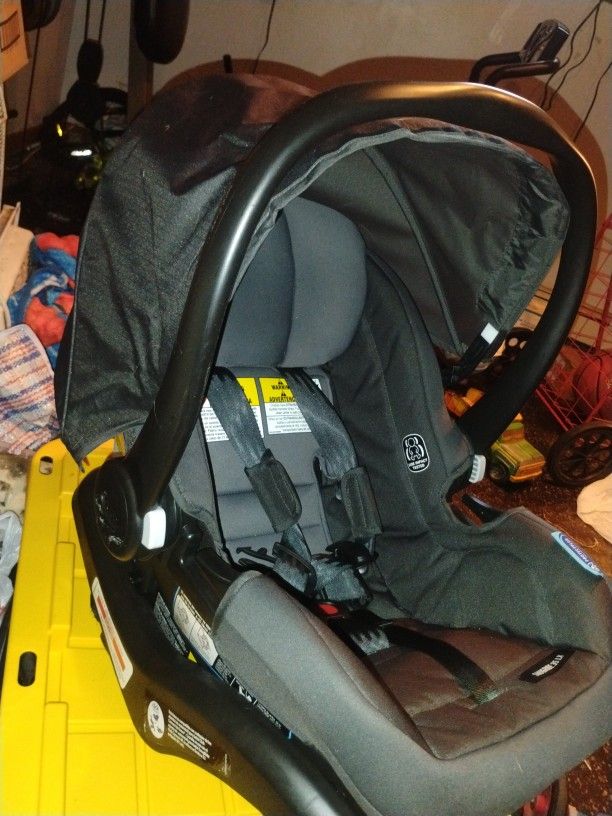 Gently Used Graco Car Seat