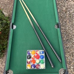 Mini Pool Table