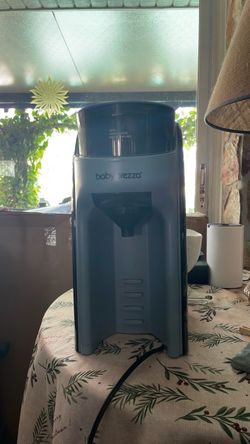 Baby formula maker