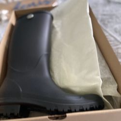 UGGS Tall Boots Size 9