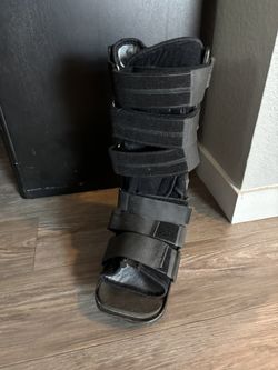 Medium Left Foot Orthopedic Boot
