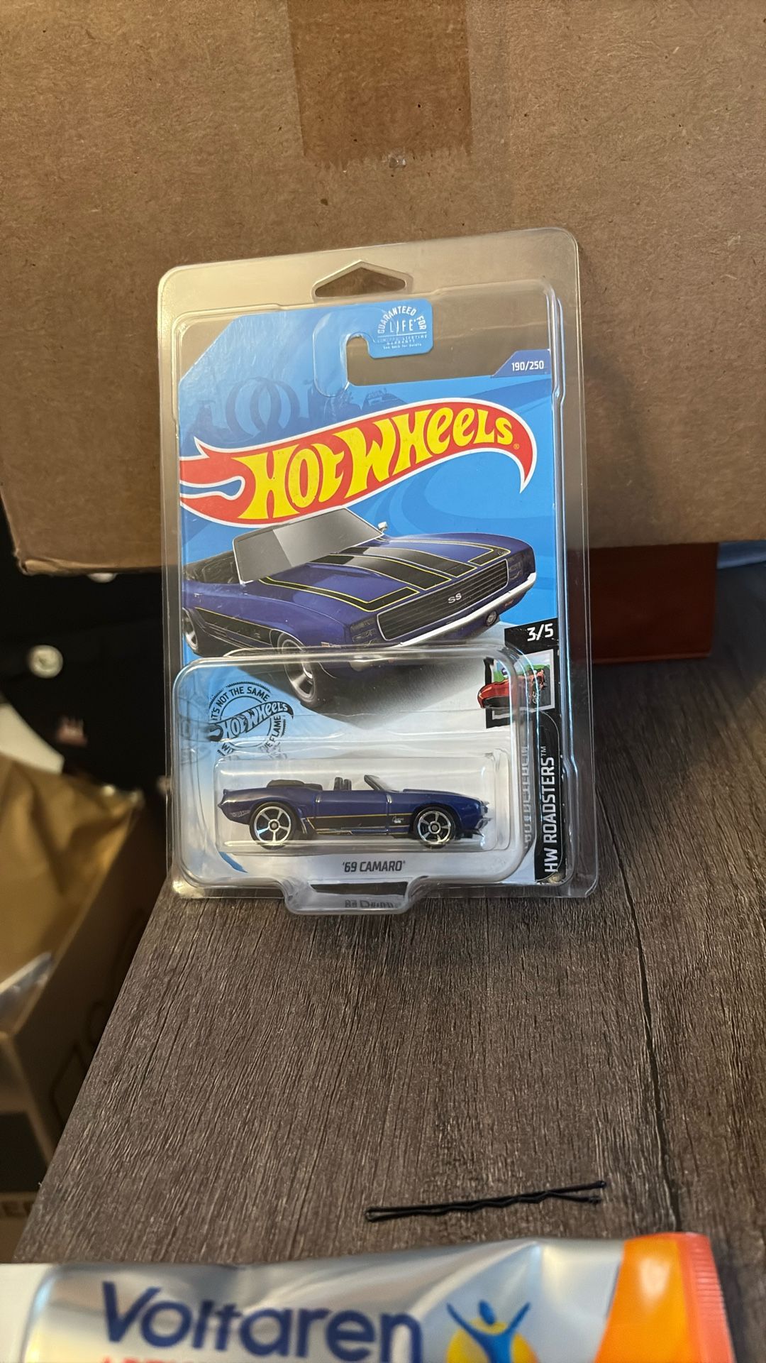 1969 CHEVY CAMARO SS CONVERTIBLE BLUE 1:64 SCALE DIECAST DIORAMA COLLECTOR CAR