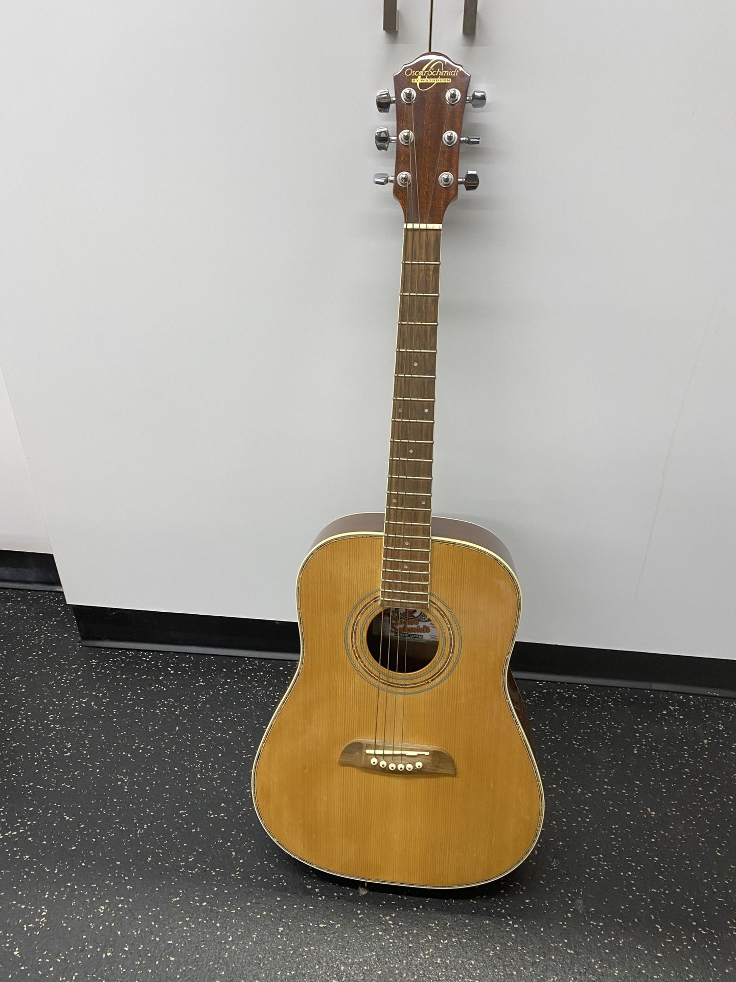 Oscar Schmidt Acoustic Guitar OG1