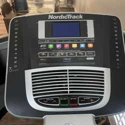 Treadmill - Nordictrack C800