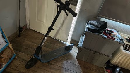 Ninebot e2 scooter