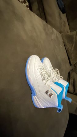 Q blue And White Jordan’s Size 8 