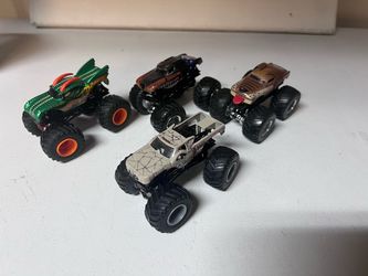 Hot Wheels Monster Truck Diecast 1:64 Lot of 4 Dragon Brutus Mutt Mega- Bite