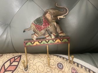 Elephant wall hook hanger/coat rack (READ DESCRIPTION)