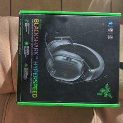 Razer BlackShark V2 HyperSpeed Wireless Gaming Headset