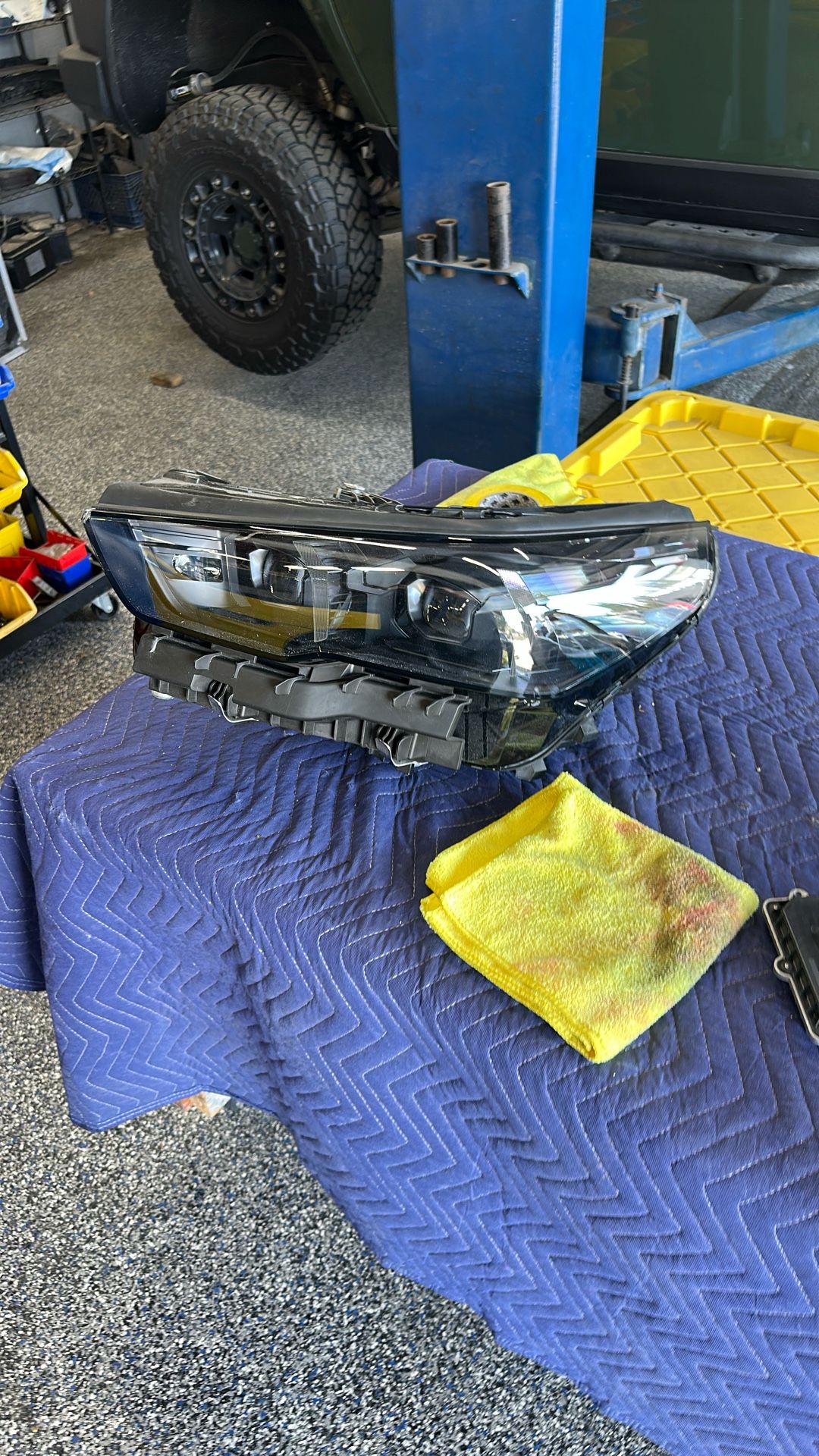 BMW 5-Series G60 2024-2025 LH Driver LED Headlight OEM Part #0(contact info removed)37