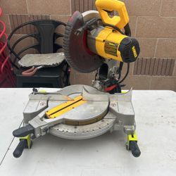 Compound Miter Saw 