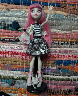 Monster high doll lot