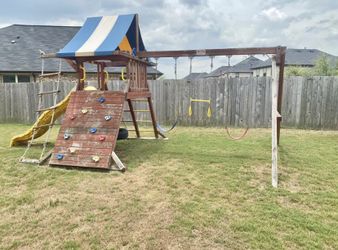 Play Center
