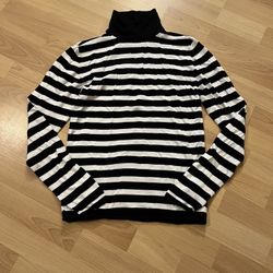 Zara Women’s Turtleneck Size L Large