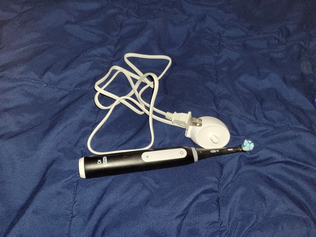 Oral B electric Toothbrush