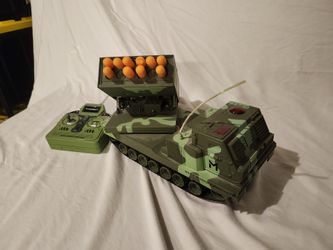 Vintage Megatech Mega Missile Launcher RC Tank – COMPLETE & TESTEDClassic Megatech MTC8241 Mega Missile Launcher in great condition. This is a blast t