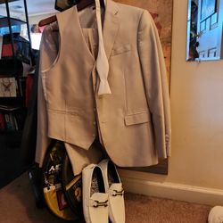 TUXEDO & DRIVERS *Worn Once $94