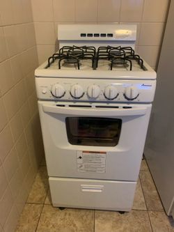 Amana - 2.6 Cu. Ft. Freestanding Electric Range - White