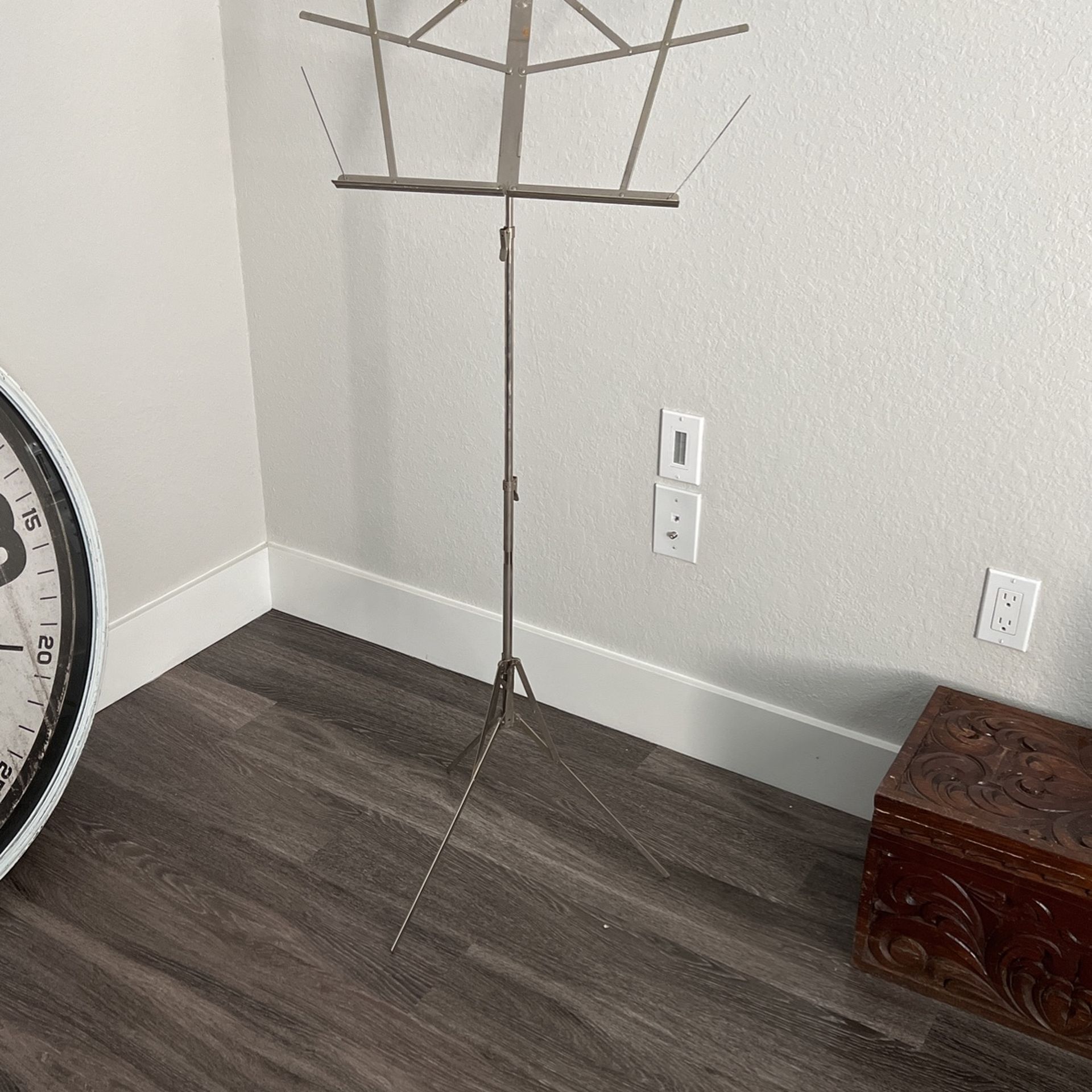 Collapsable Music Stand
