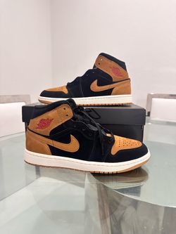 Air Jordan 1 Mid Se Black Wheat Sneakers size 8.5 BRAND NEW WITH BOX