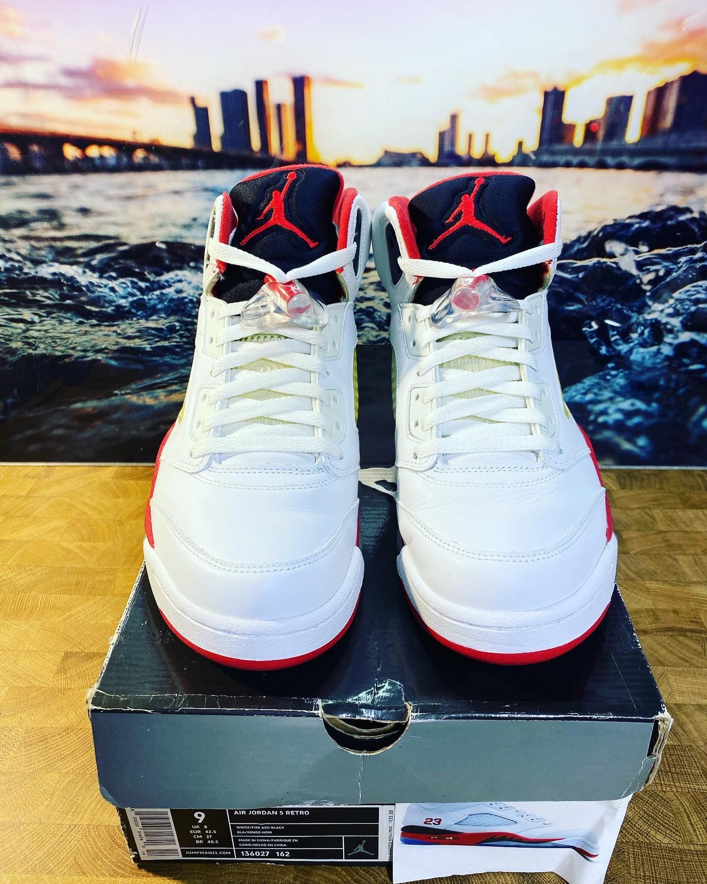 Air Jordan Retro Fire Red 2006 - Main Image