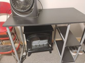Office chair and desk
