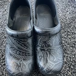 Women’s  clogs shoes